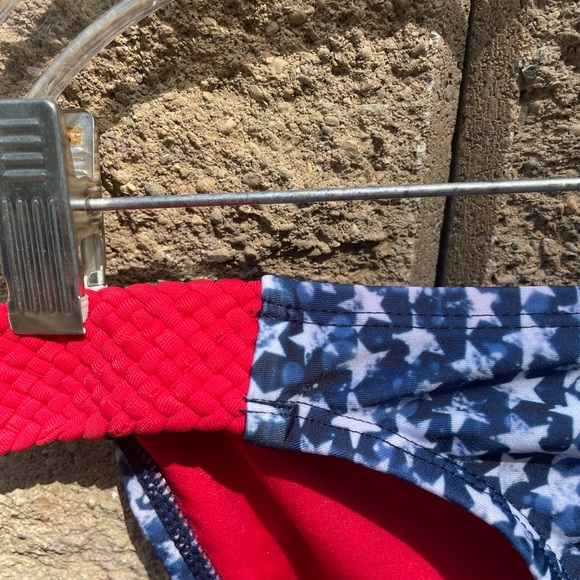 MOSSIMO TWO PIECE - Picture 4 of 8